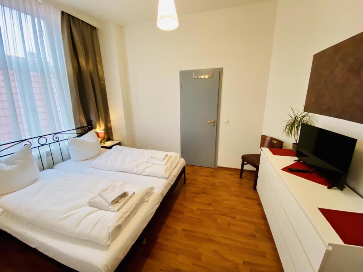 Doppelzimmer Zapfhahn, Direkt Am Alten Strom Росток Екстериор снимка